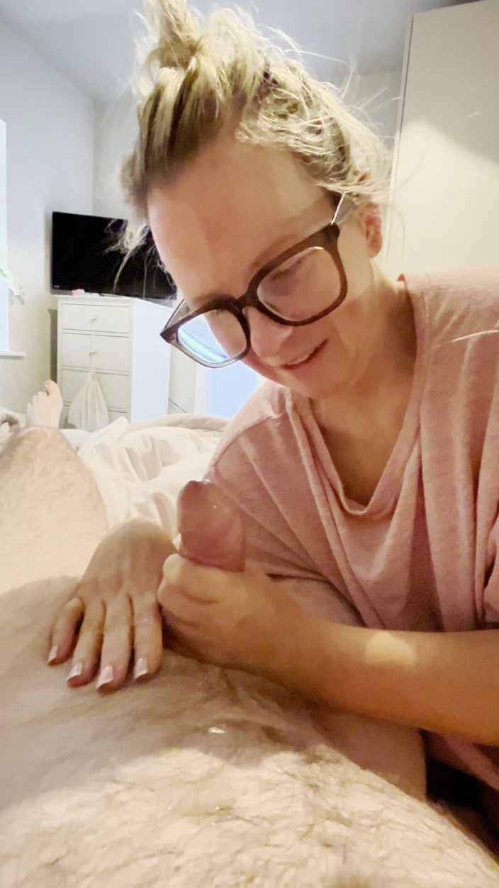 Just A Mom Bod: Juste Une Belle-mère Qui Se Fait Mouiller Et Baiser Puis...