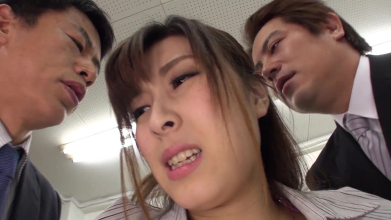 Caribbeancom: Brunette japanese vixen with big nipples gets spitroasted and creampied