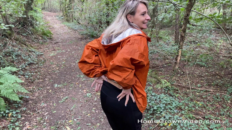 Homegrown Big Tits: Busty amateur wife gets fucked in the woods