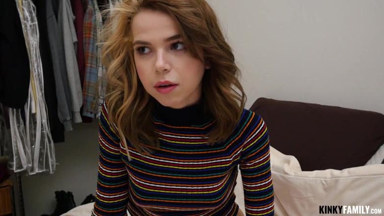 Kinky Family: Home alone with slutty stepsis