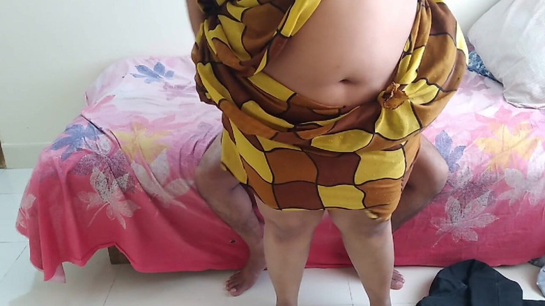 Aria Mia: Nevlastní teta s velkým zadkem zavolala sousedovi domů a měla...