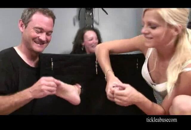 Princess Nikki's Foot Fetish & Foot Worship Club: Orta yaşlı seksi kadın bella