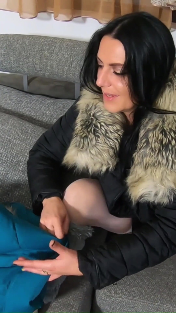 MilfyCalla: Milfycalla - dużo spermy na My Old Black Fur Downjacket