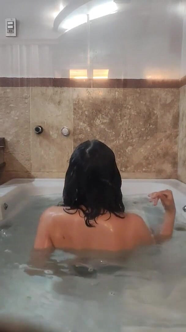 Come Take a Bath with Me (Alice Lima) Come Take a Bath with Me (Alice Lima)