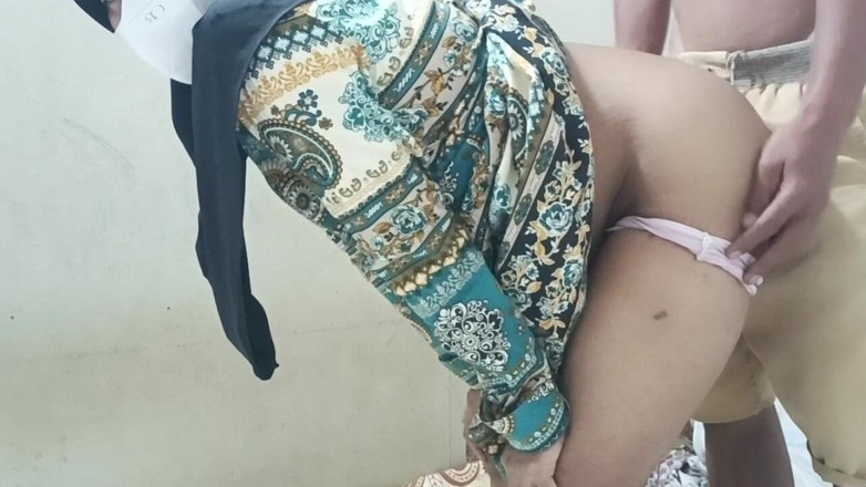 Rania: Ngentot Guru Hijab Sange