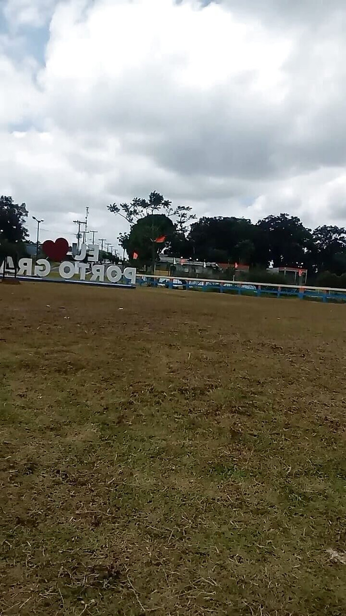 Giarlem slv: Masturbándose en un lugar