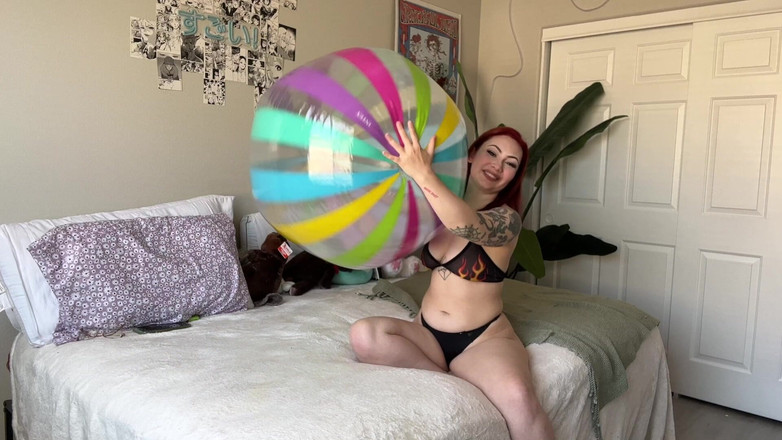 Lenna Lux: Взорваю мой надувной шарик, часть 2