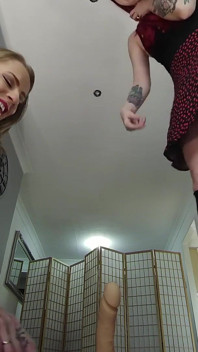 April und gigi facesitting-küken