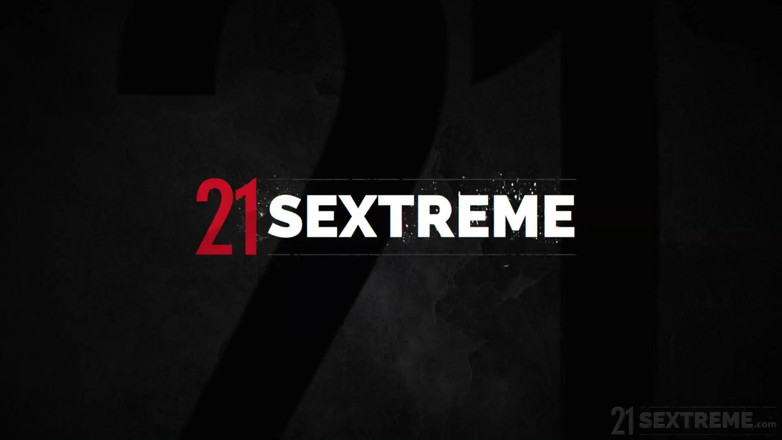 21 Sextreme: Chlupatá babička vrtaná svalnatým hřebcem