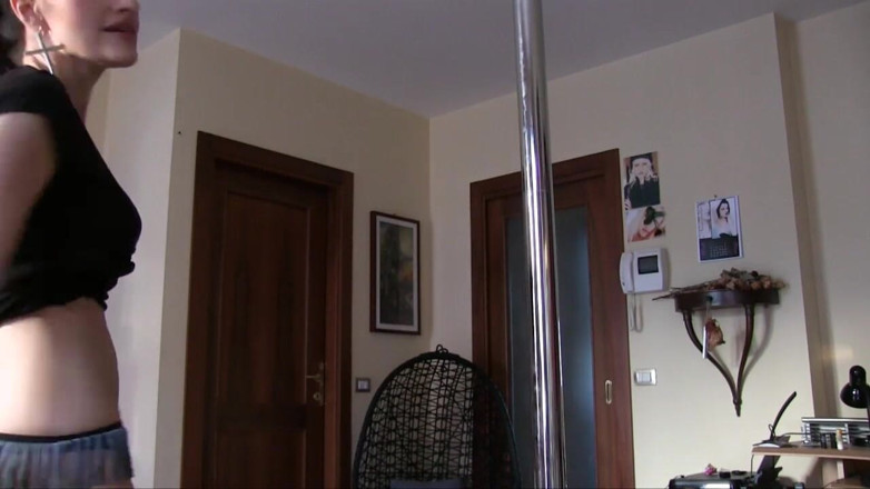 Lady Mesmeratrix Official: Te insulti pe corpul meu sexy