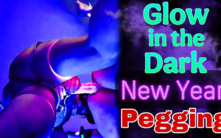 Glow in the Dark Nye Anal Pegging (Training Zero)