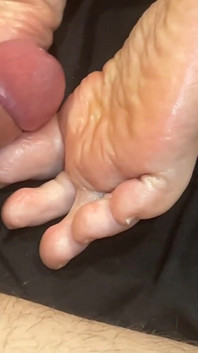 Footfuck & massage, während sie ruht
