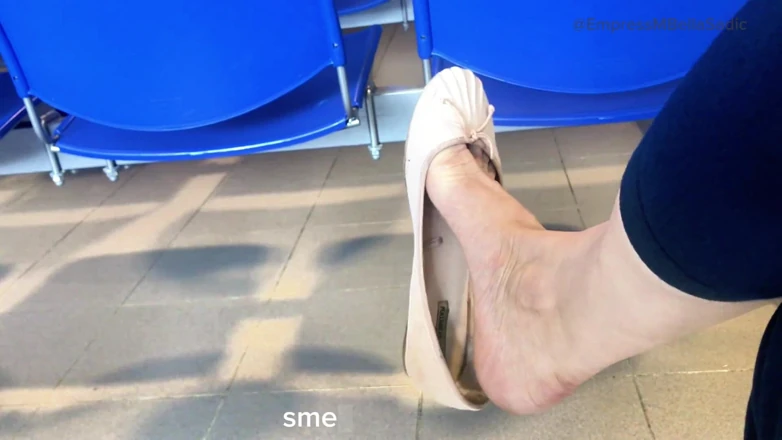 Wrinkled Soles of Empress Bella Sadic
