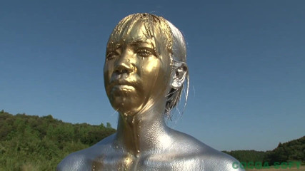 Cocoa Soft: Metallic body painting 001
