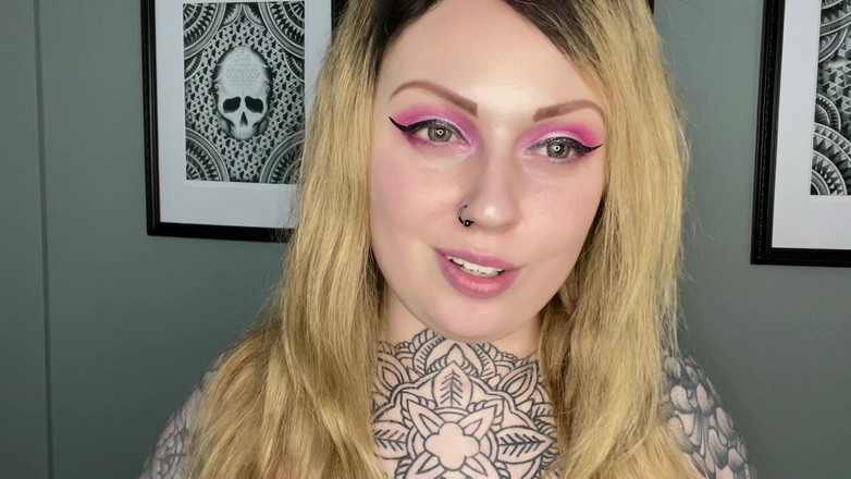 Miss Valentina: Đàn ông là nhà vệ sinh