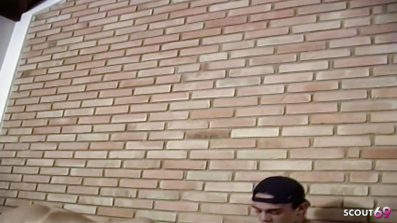 Shemale TS Collection: Młody facet pieprzy blond latynoską shemale anal po raz pierwszy