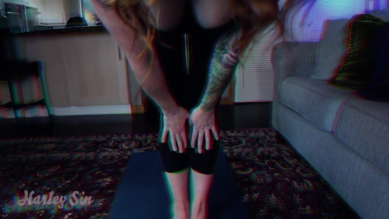 Harley Sin: Yoga bareng harley sin