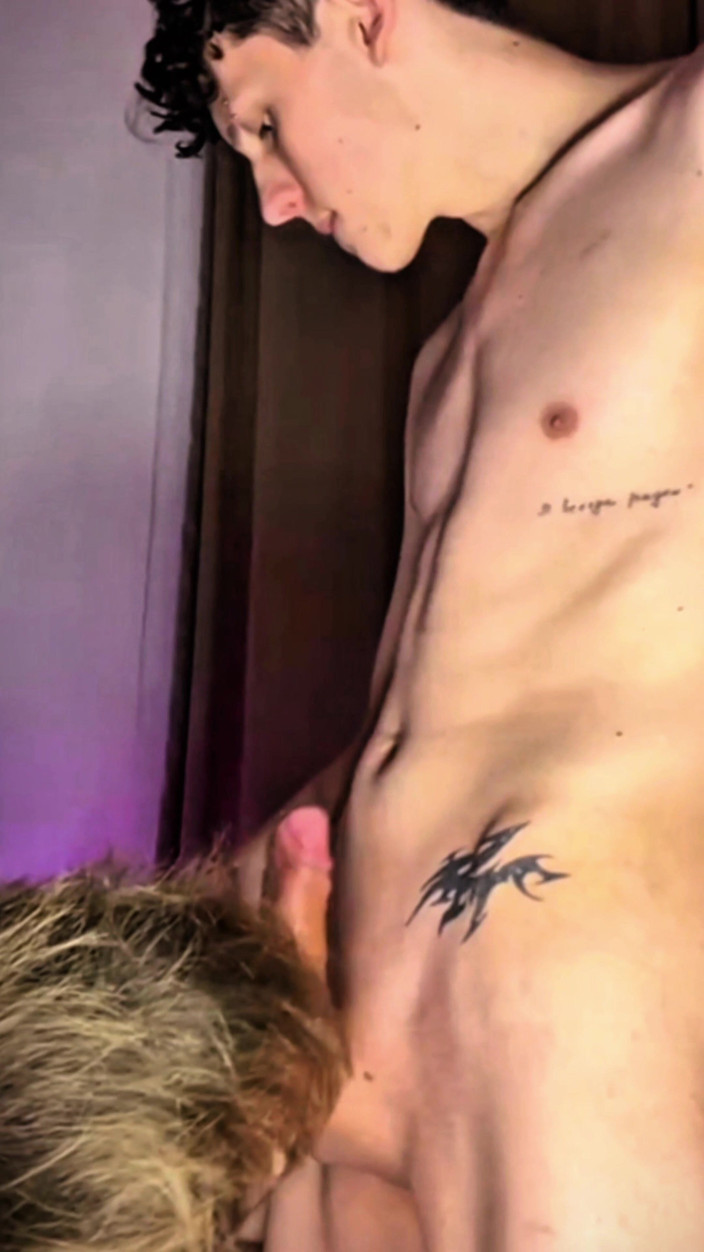 Active cock: Twink Boys Love Sex