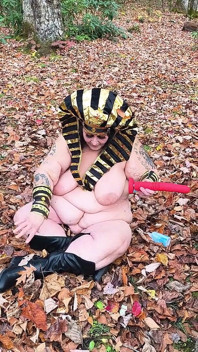 Outside Finger Banging in the Leaves She's Stanking