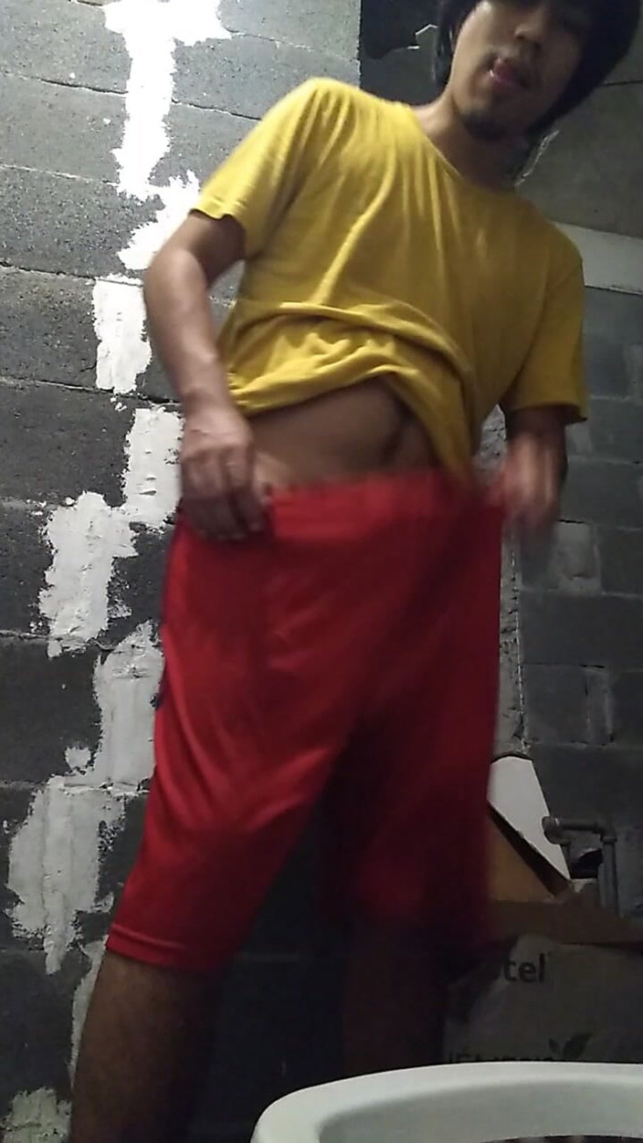 AlexAlejandro13: 来吧，和我一起撒尿。