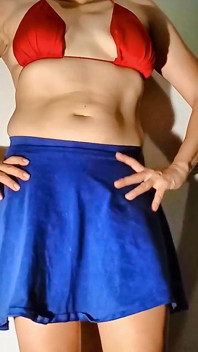 Une Petite Asiatique En Forme Vous Donne Un Coup D’œil Sous Sa Jupe Courte - Culotte, Vol. 6