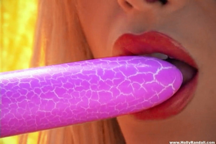 Nikki Benz: Bystiga blonda bruden Nikki Benz njuter av sin vibrator