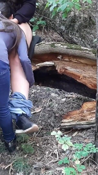 Såg sex i skogen med två lesbiska - lesbisk -illusion