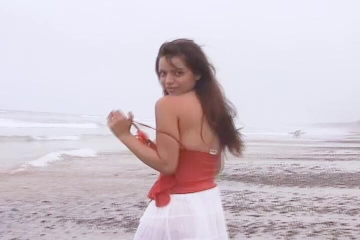 Stephanie Roberts: Pantai Bogel Yurizan Beltran