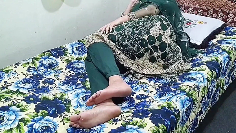Pakistani CoupleX: Indian Desi Stepmom Playing with Her Step Son Big Ass...