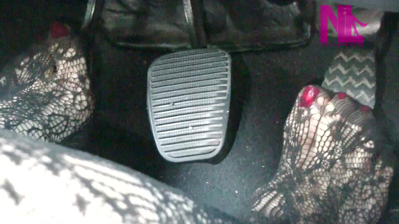 Nyllady: Sexy Pedal Pumping in Black Floral Fishnets
