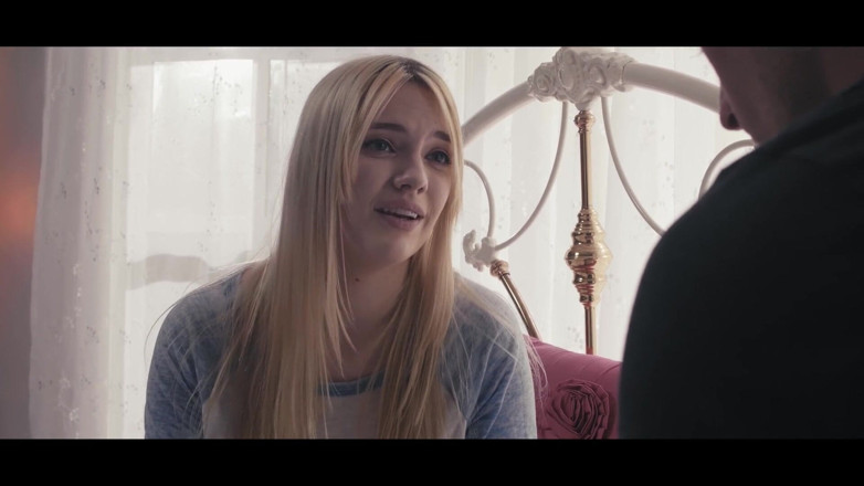 Sweet Sinner: The secret watcher 3 scena 1: tutti gli occhi su di te