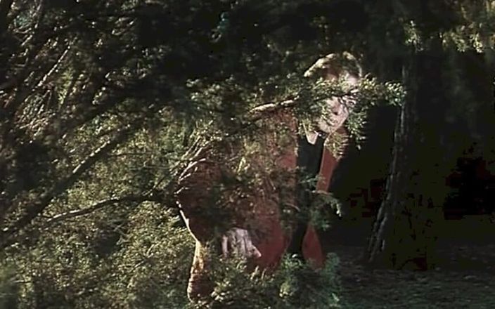 Inhonorof porn: 90. let Teeny šuká s Janitorem v College Garden