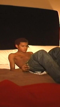Sebastian - cowok preman