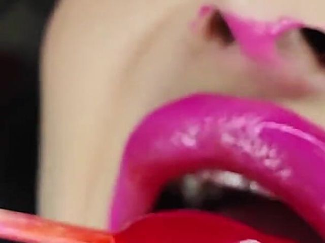 Valentine's Day Lip Fetish Sucking Lollipop and Kissing (Princess18)