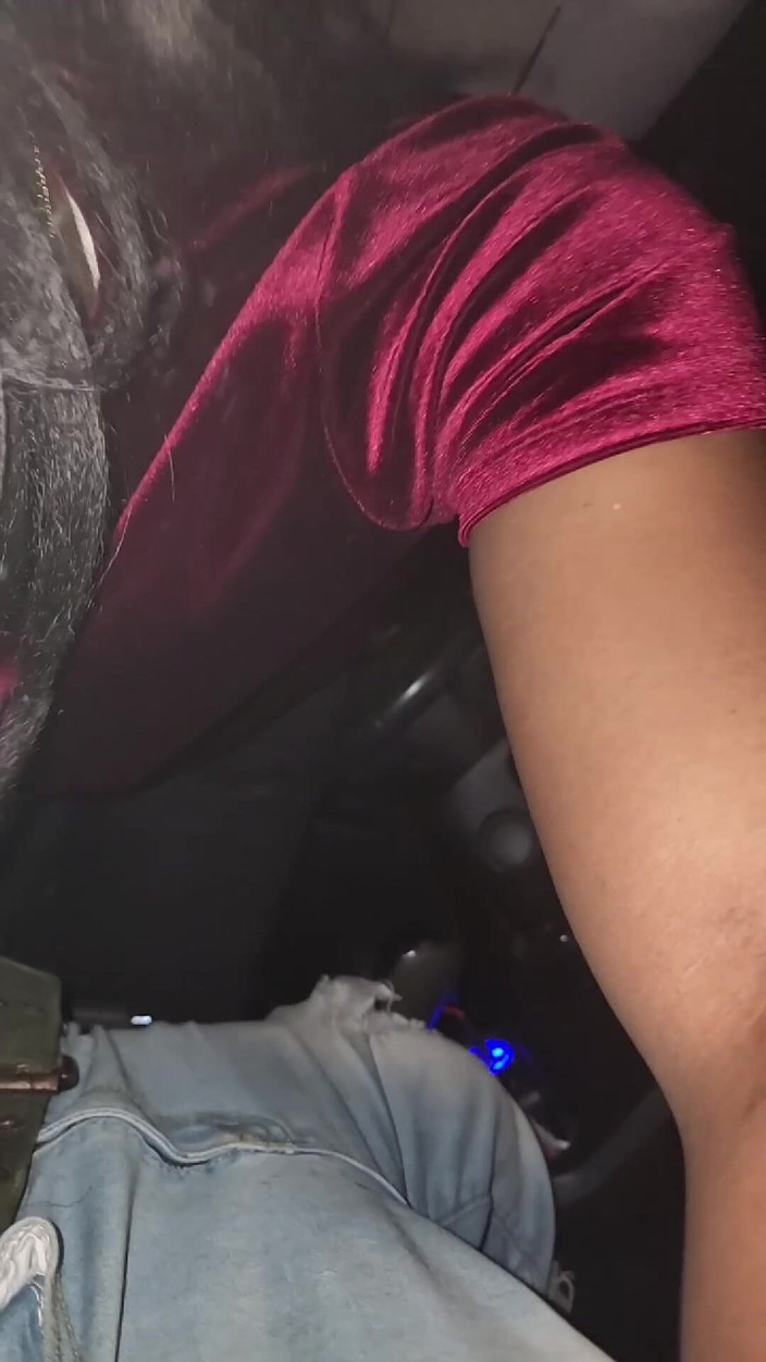 Wondahead21: Sexig busshållplats 🚌 Sagger sugs upp - bara för fans Wondahead21