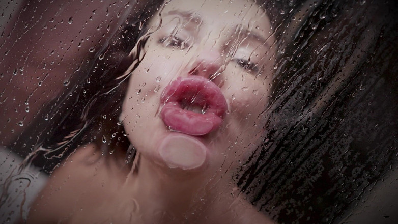 MILF and Big Wet Tits XXX: Payudara Besar Sepenuhnya Marah