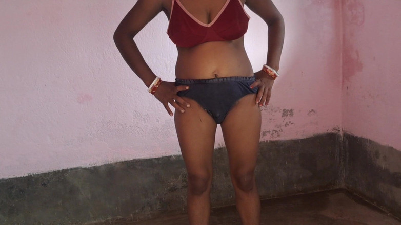 Sumaj: Nevlastní sestra se převléká