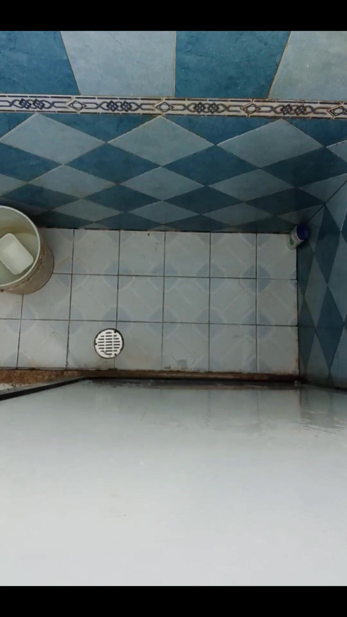 Karmicoxv: Am pus telefonul meu mobil în baia cumnatei mele și l-am înregistrat fără...