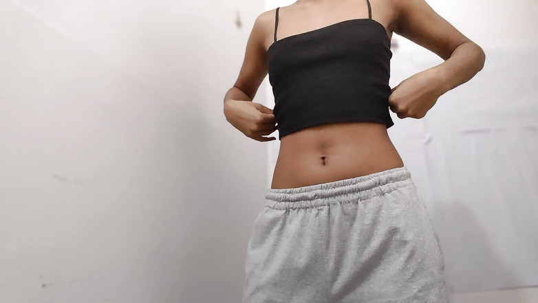 desigirl93: Mager latina solo ridning på enorm och stönande