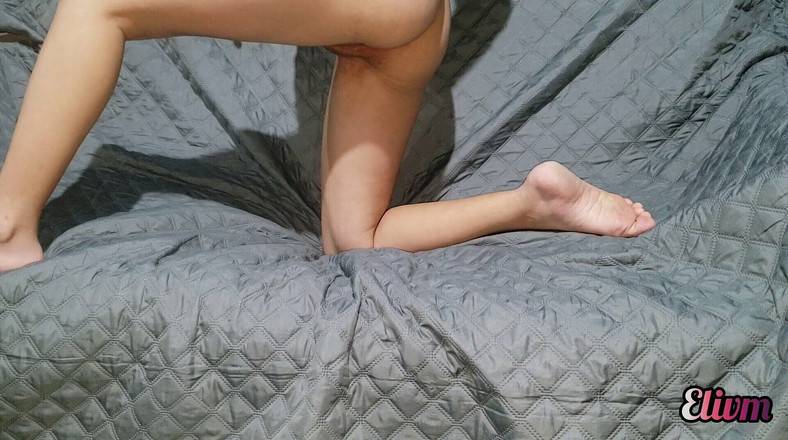 Wil9727: 집에서 만든 비디오 내 이복 여동생 우리는 그녀의 집에서 처음으로 그것을 할