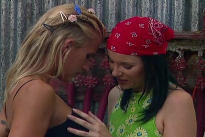 THAGSON RETRO: Steamy Threesome in the Shed: Blonde and Brunette Babes Go...