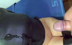 Leather Addict: Obrovský výstřik na můj top v kůži