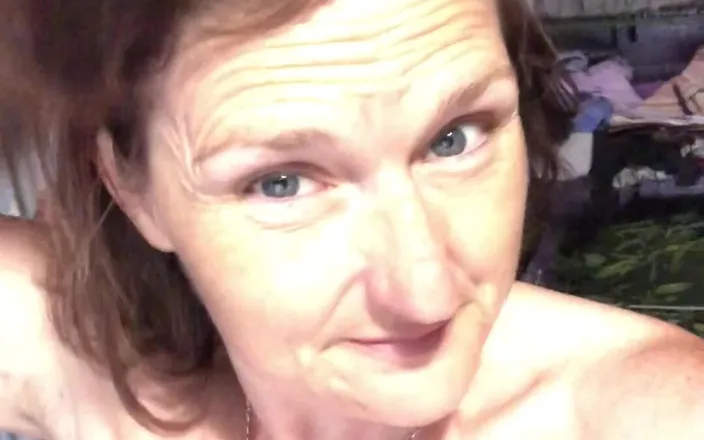 MistressWriggler: Spreading My Hairy Pussy Lips Apart to Do a Catheter...