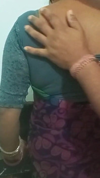 Desi indická bhabhi šukání v kuchyni