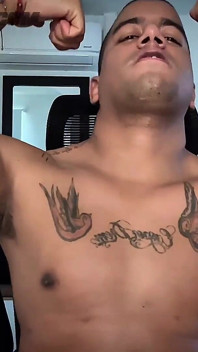 Terli Koltuk Altı Ve Precum Jetlerinin Hayranlığı İspanyolca