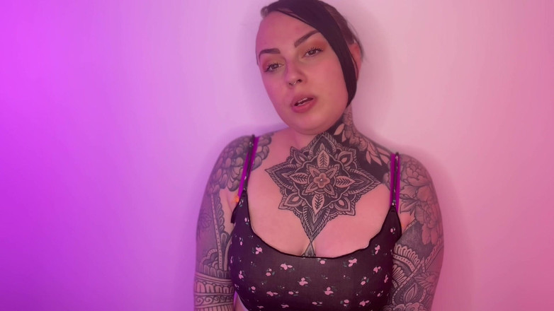 Miss Valentina: Mulutmu dientot sama besar pria kulit hitam