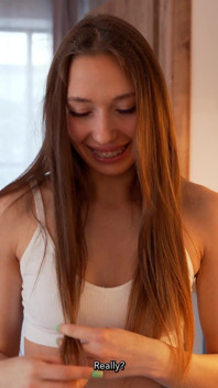 Kåt hyresgäst vill att hyresvärden ska creampie hennes fitta