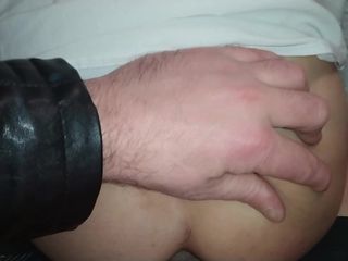 MartyBrady: Вітчим ловить пасинка, який малює пеніс, і змушує його кататися на його товстому члені без презерватива