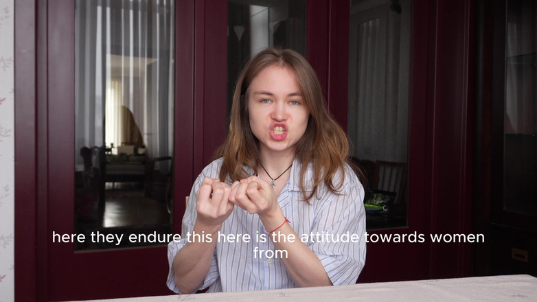 Kira Stone: Come se un pene restasse in piedi per ore??? Lo...