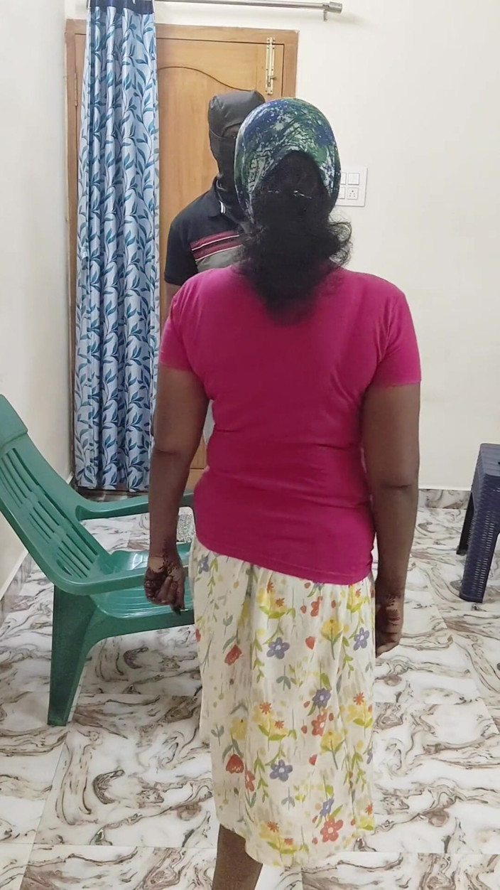 Thesana: Ejen koleksi pinjaman mengongkek isteri rumah yang suci